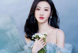 娱乐圈爆料景甜许凯是谁,景甜与许凯恋情曝光，甜蜜互动引粉丝热议