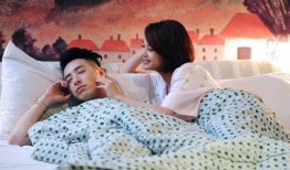 周末夫妻在线观看,云端共度温馨时光