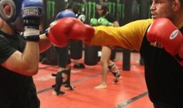 嘴炮爆料小鹰完整视频,内幕细节曝光