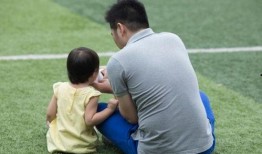 郑恺爆料女儿视频,女儿视频萌态十足引网友热议